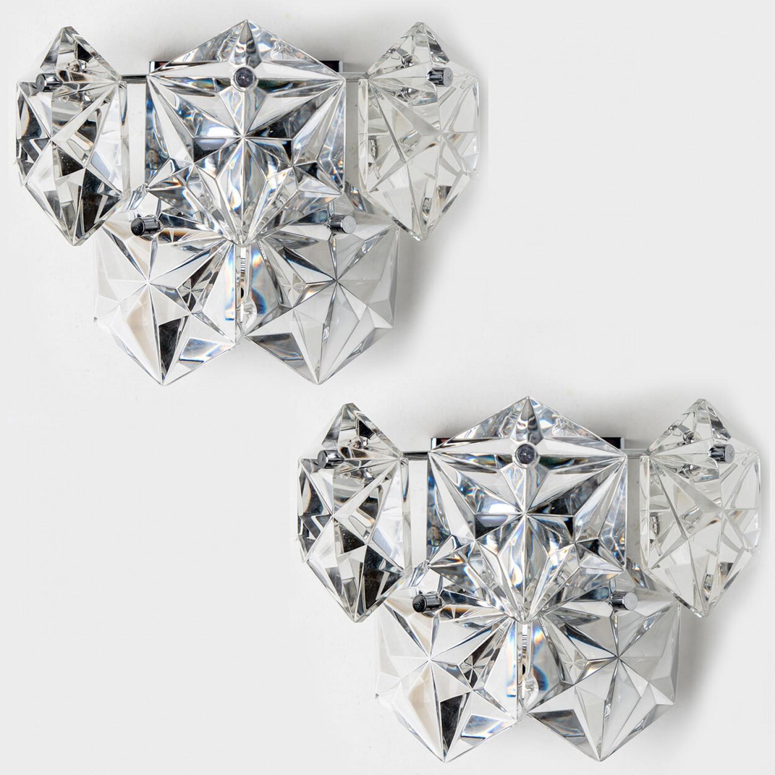 1 of the 2 Faceted Crystal and Silver Chrome Sconces by Kinkeldey, Germany, 1970 in vendita 5