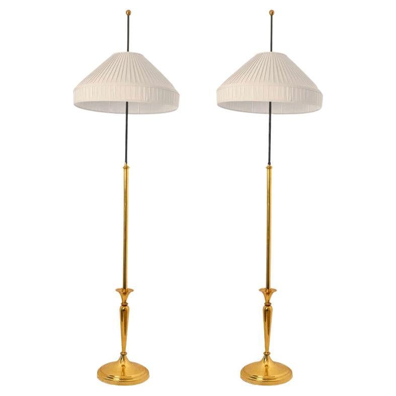 1 des 2 lampadaires avec base en laiton et noire, Allemagne 1960