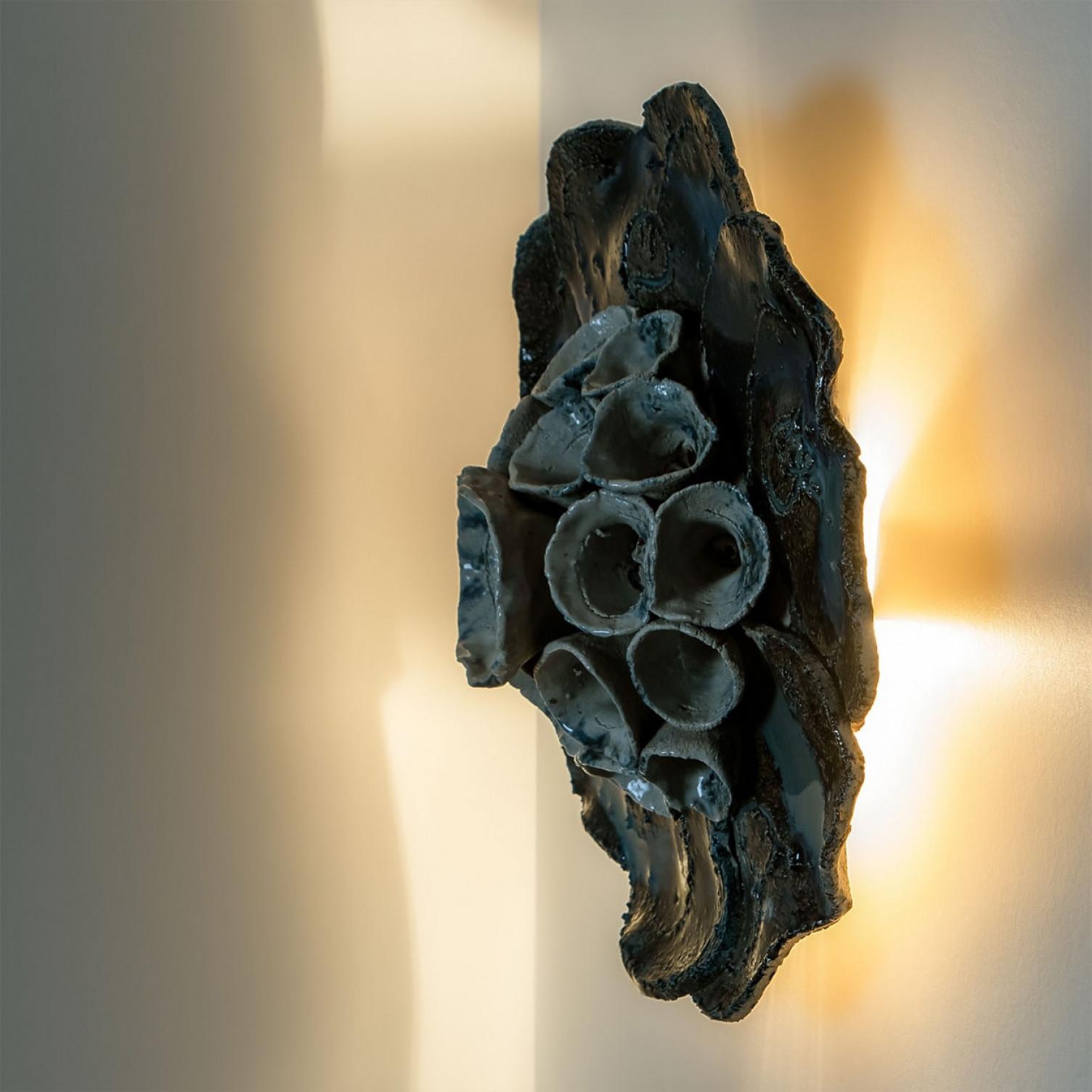 1 delle 2 applique floreali in ceramica, Danimarca, 1970 In condizioni buone in vendita a Rijssen, NL