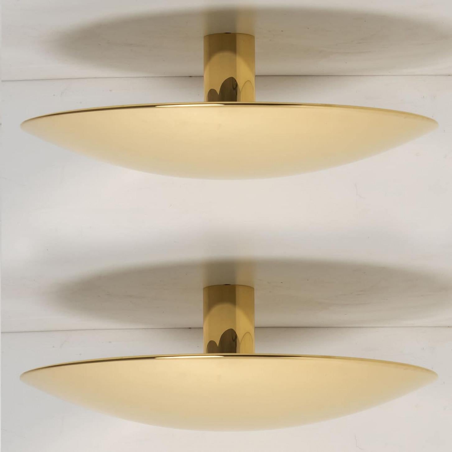 Ottone 1 dei 2 Florian Schulz Brass Flush Mount soffitto / parete luci in vendita