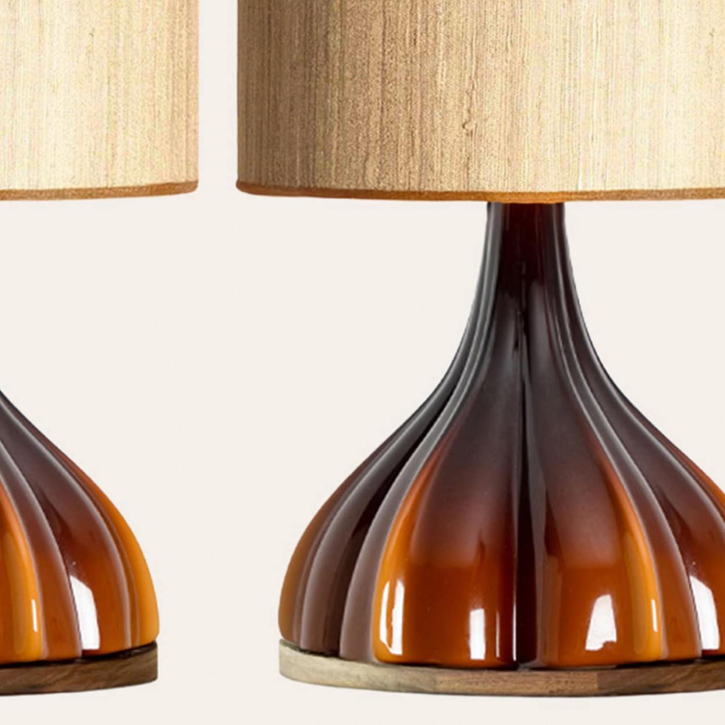1 of the 2 Flower shaped Glass Table Lamps with Custom Shade Peill Putzler, 1970 (Deutsch) im Angebot