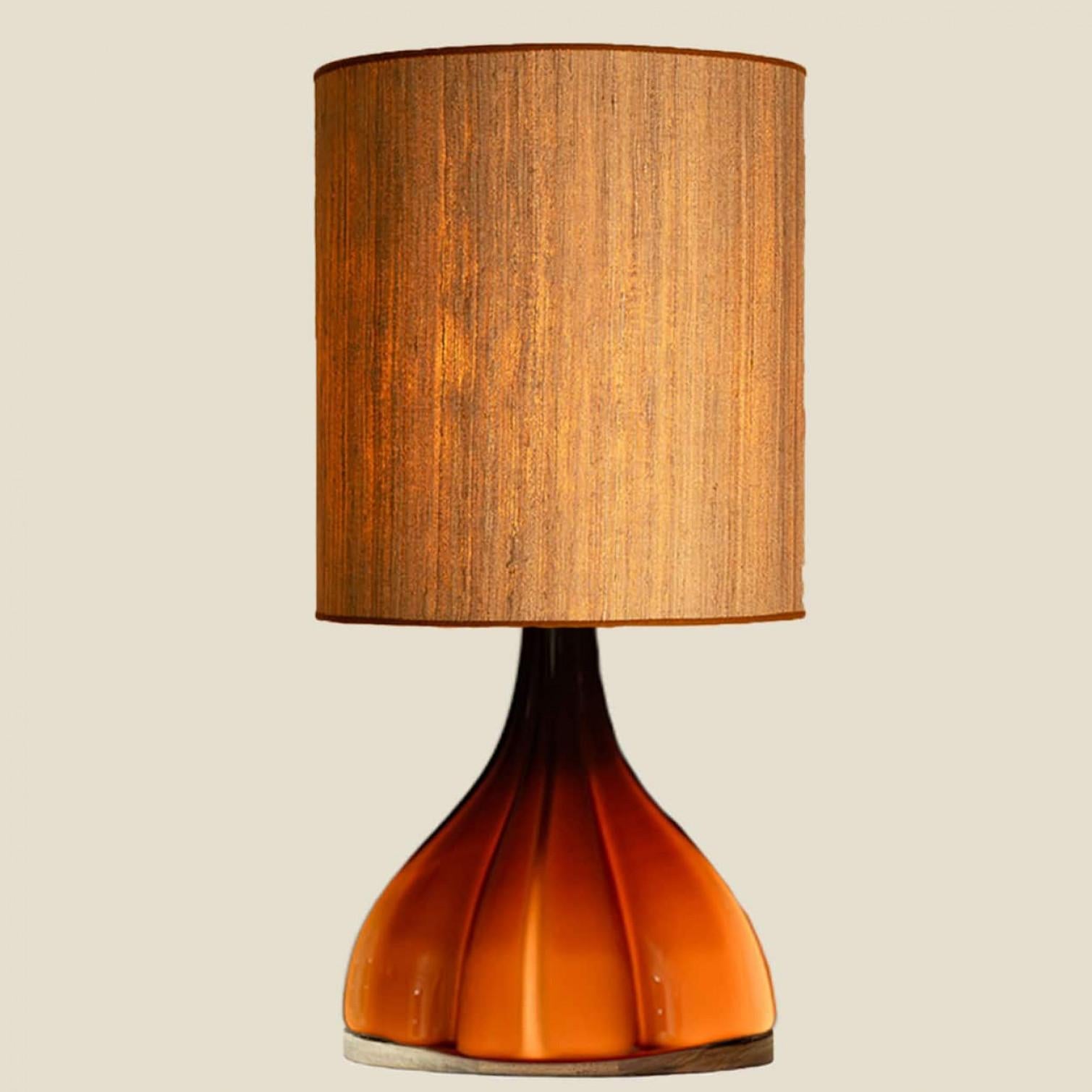 1 of the 2 Flower shaped Glass Table Lamps with Custom Shade Peill Putzler, 1970 im Zustand „Gut“ im Angebot in Rijssen, NL