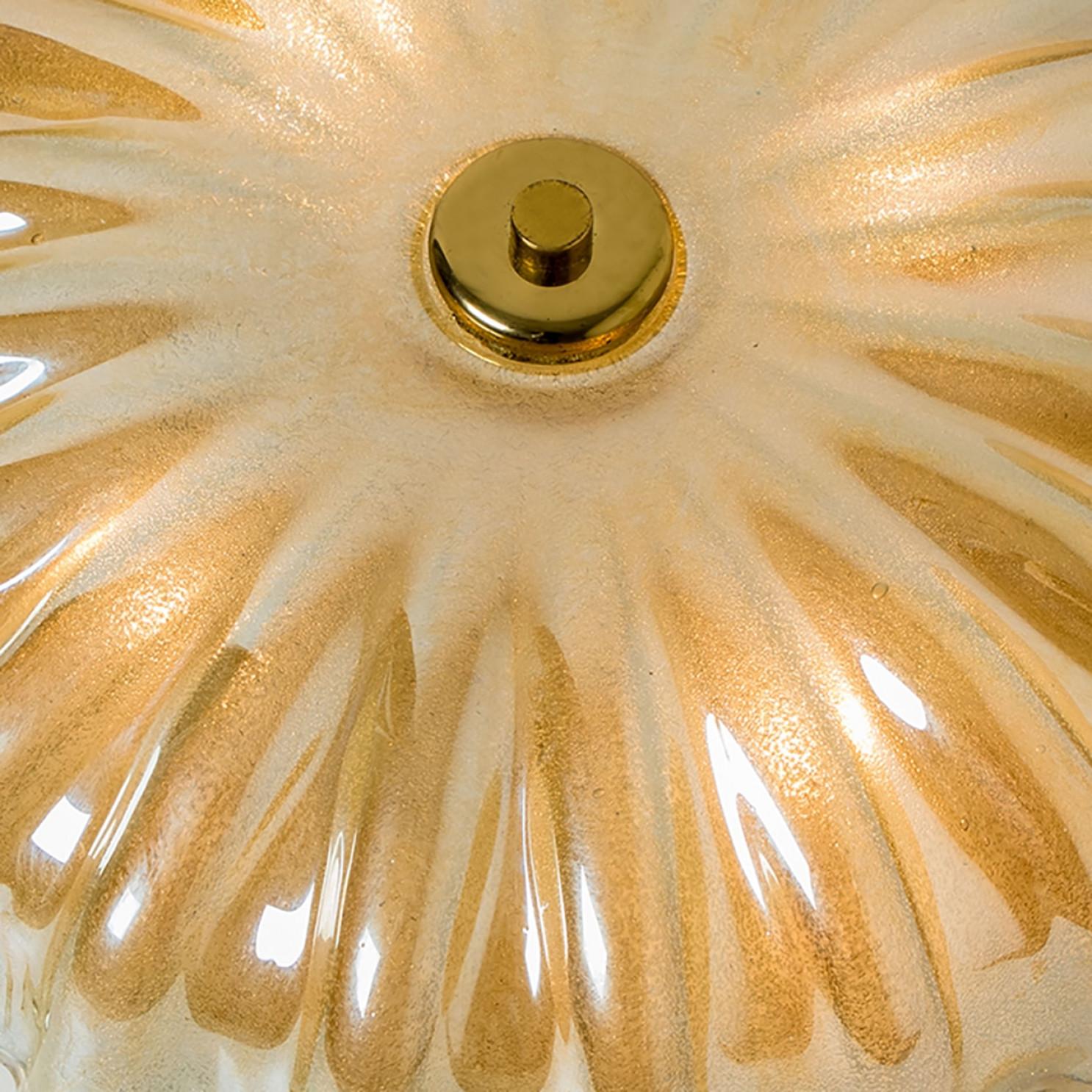 1 der 2 bündigen Fassungen mit bernsteinfarbenem Murano-Glas im Stil von Barovier & Toso im Angebot 8