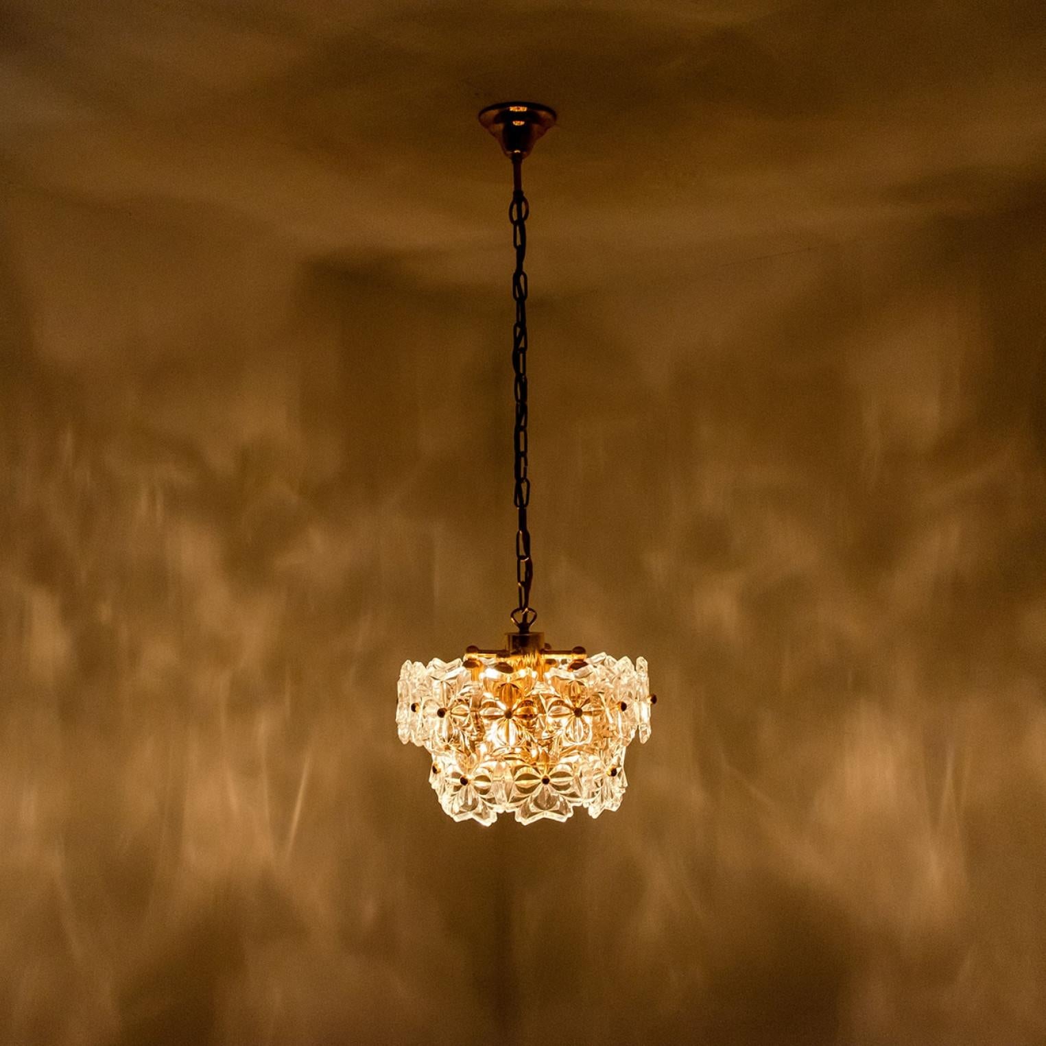 1 of the 2 Glass and Brass Floral Two Tiers Light Fixtures, 1960s For Sale 7