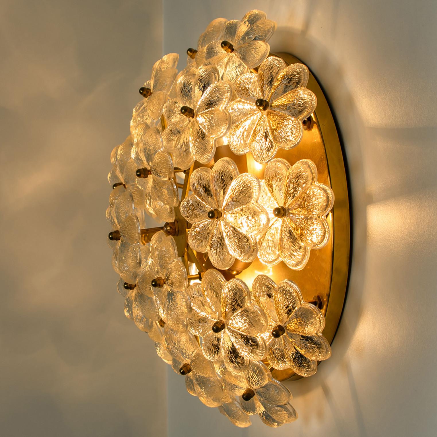 1 of the 2 Glass and Brass Floral Wall Light by Ernst Palme, 1970s For Sale 3