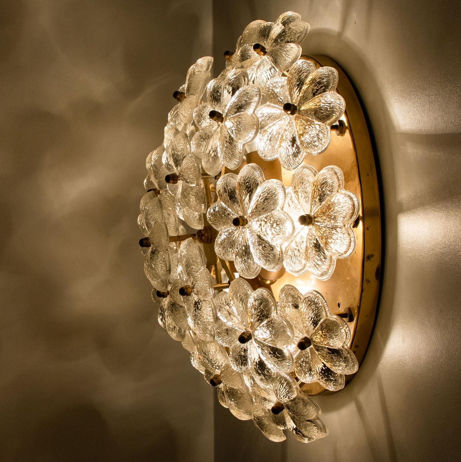 1 of the 2 Glass and Brass Floral Wall Light by Ernst Palme, 1970s For Sale 3