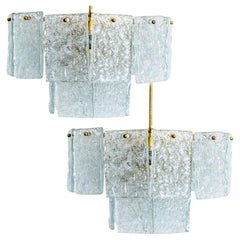 1 dei 2 lampadari in vetro e ottone di Hillebrand, anni '60