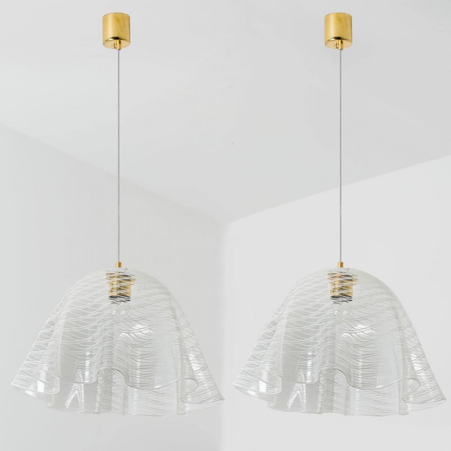 1 dei 2 pendenti in vetro Kalmar Fazzoletto, anni '70 in vendita 10