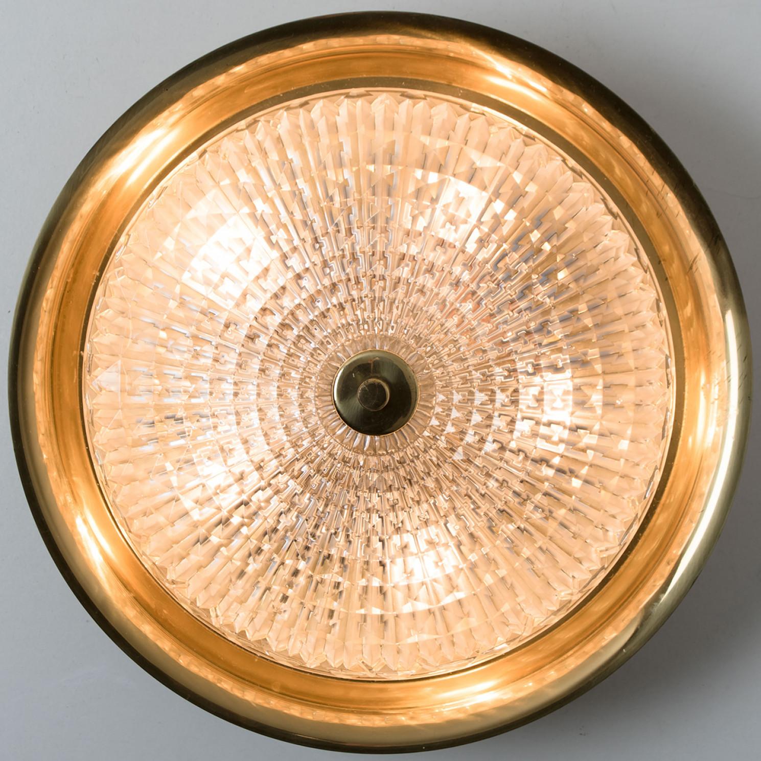 1 of the 2 Gold Brass Clear Glass Flush Mount or Wall light, Fagerlund, 1960s For Sale 3