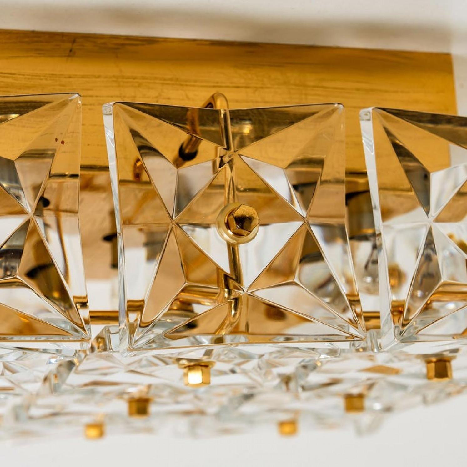 1 de los 2 apliques o empotrables de cristal dorado Kinkeldey de los años 70 en venta 4