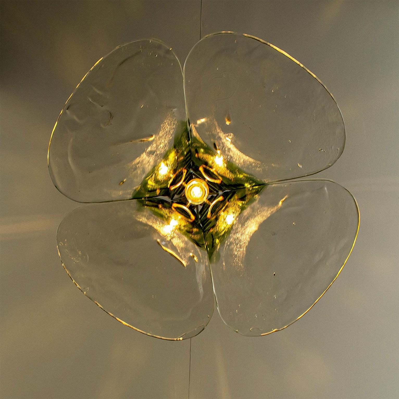 1 of the 2 Green and Clear Glass Pendant Lamp by Carlo Nason for Mazzega, 1960 en vente 5