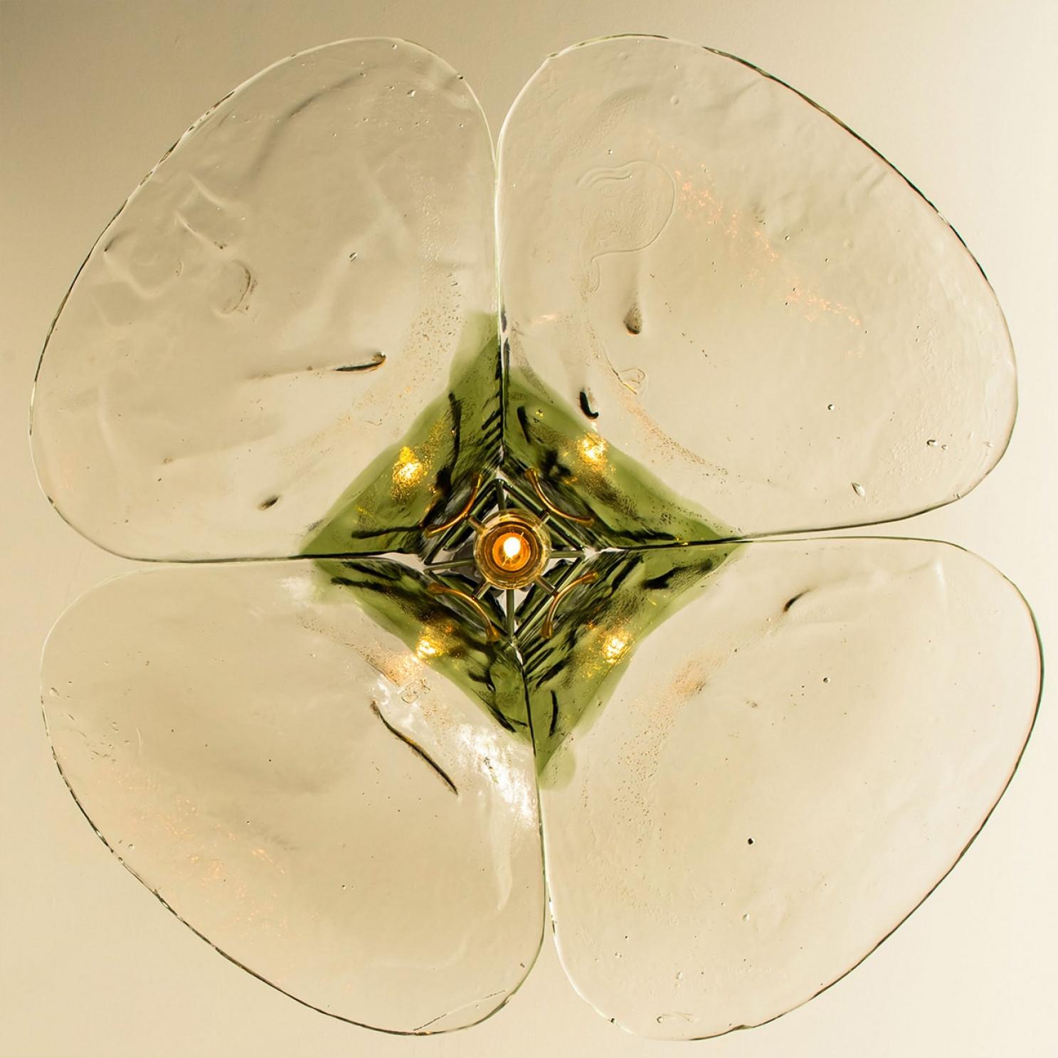 1 of the 2 Green and Clear Glass Pendant Lamp by Carlo Nason for Mazzega, 1960 For Sale 7