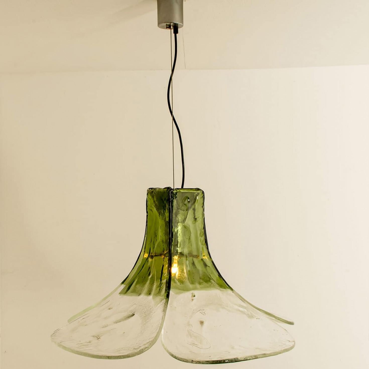 1 of the 2 Green and Clear Glass Pendant Lamp by Carlo Nason for Mazzega, 1960 For Sale 8