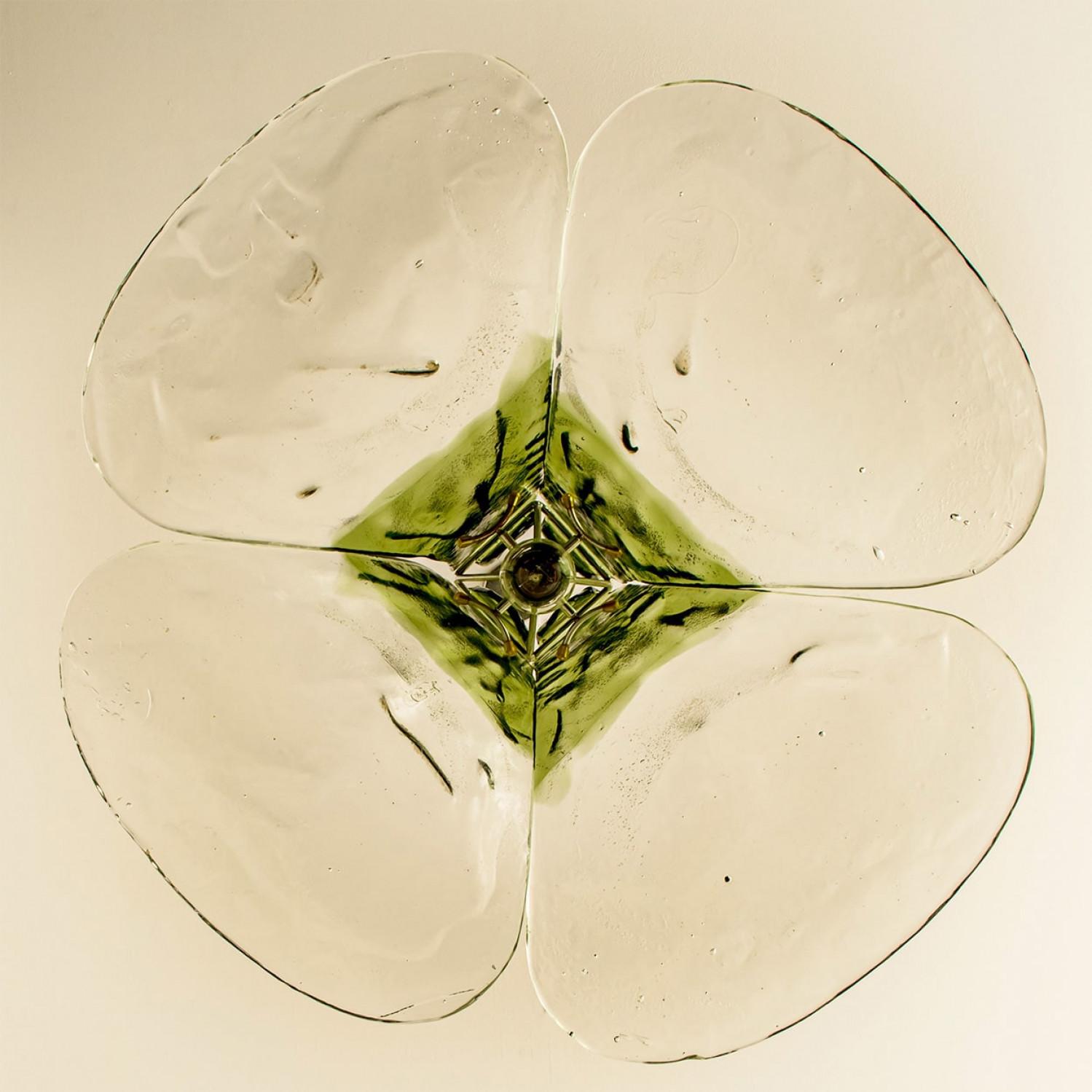 1 of the 2 Green and Clear Glass Pendant Lamp by Carlo Nason for Mazzega, 1960 For Sale 9