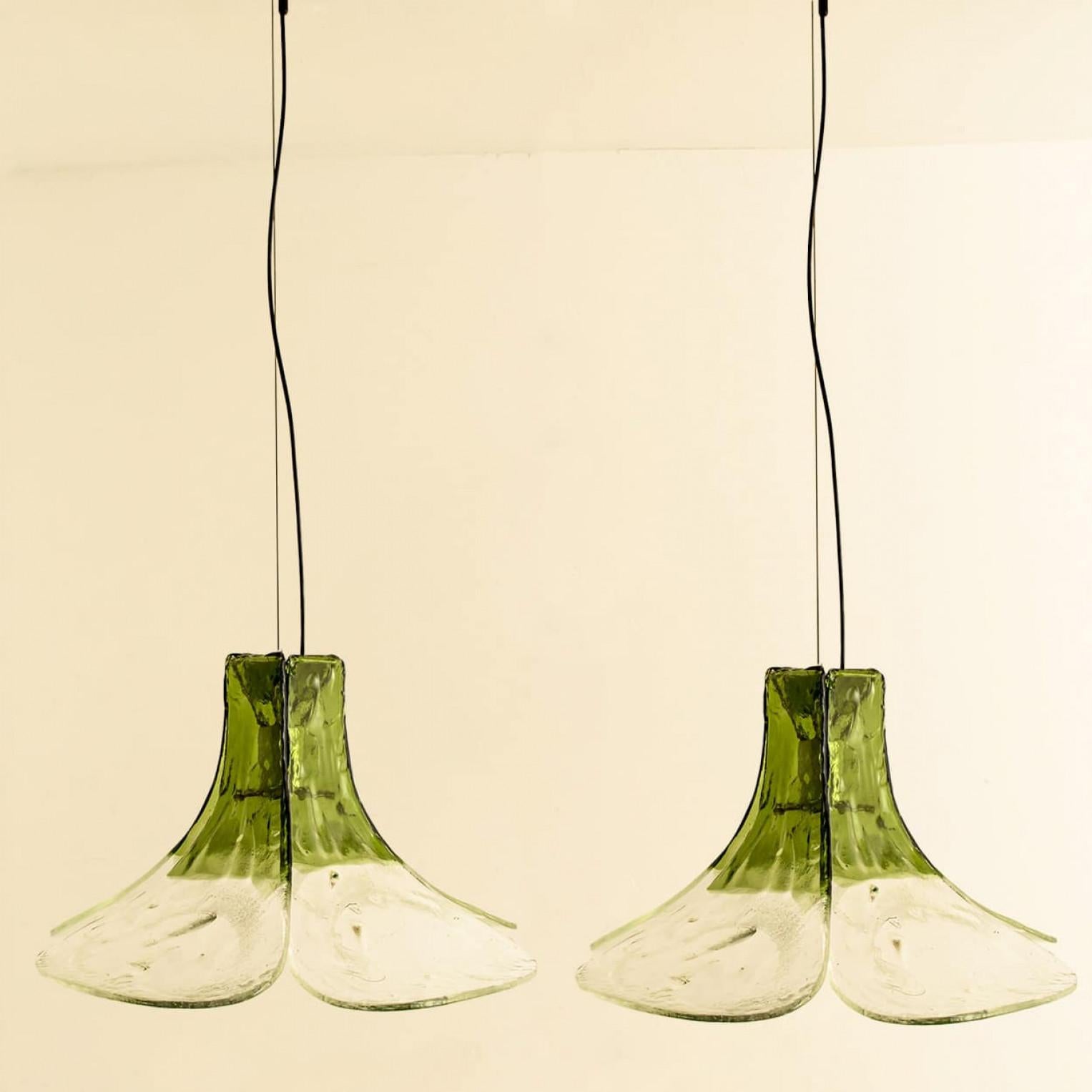 1 delle 2 lampade a sospensione in vetro verde e trasparente di Carlo Nason per Mazzega, 1960 in vendita 10