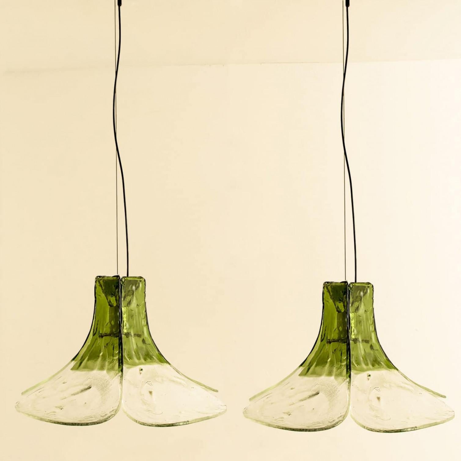 1 of the 2 Green and Clear Glass Pendant Lamp by Carlo Nason for Mazzega, 1960 For Sale 11