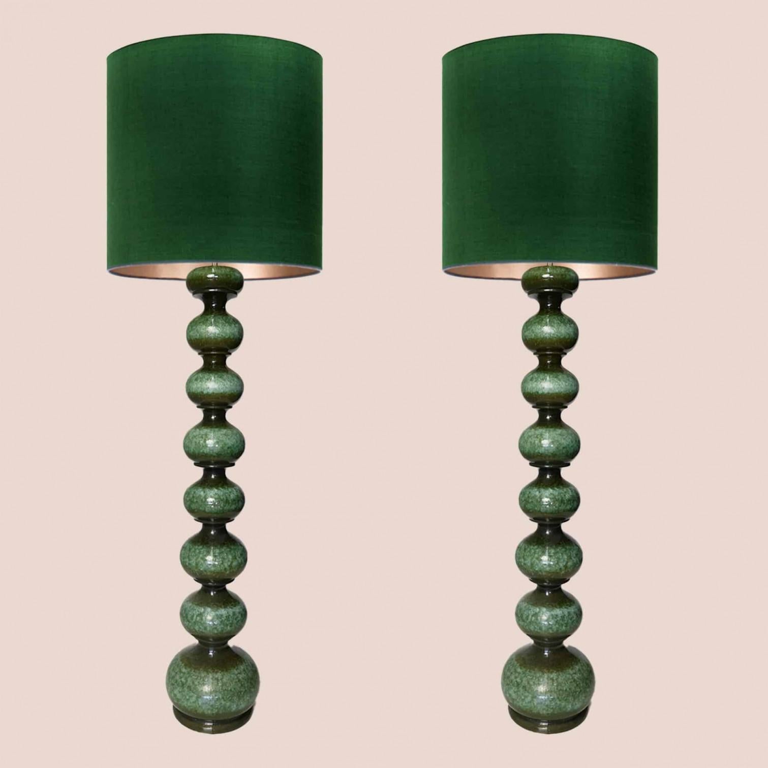 Exceptional ceramic bubble floor lamp by Kaiser, Europe, Germany, 1960s.

Beautiful sculptural piece handmade ceramic in rich glazed green tones.

With special new custom made  silk lamp shade with emerald green fabric and warm bronze/gold inner