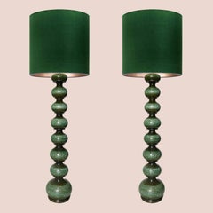 1 des 2 lampadaires en céramique verte avec abat-jour en soie nouvelle, Kaiser