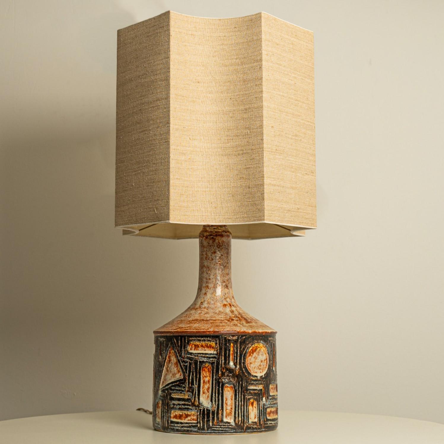 1 des 2 lampes de table en céramique grise et brune, Soholm Danemark années 1960 Bon état - En vente à Rijssen, NL