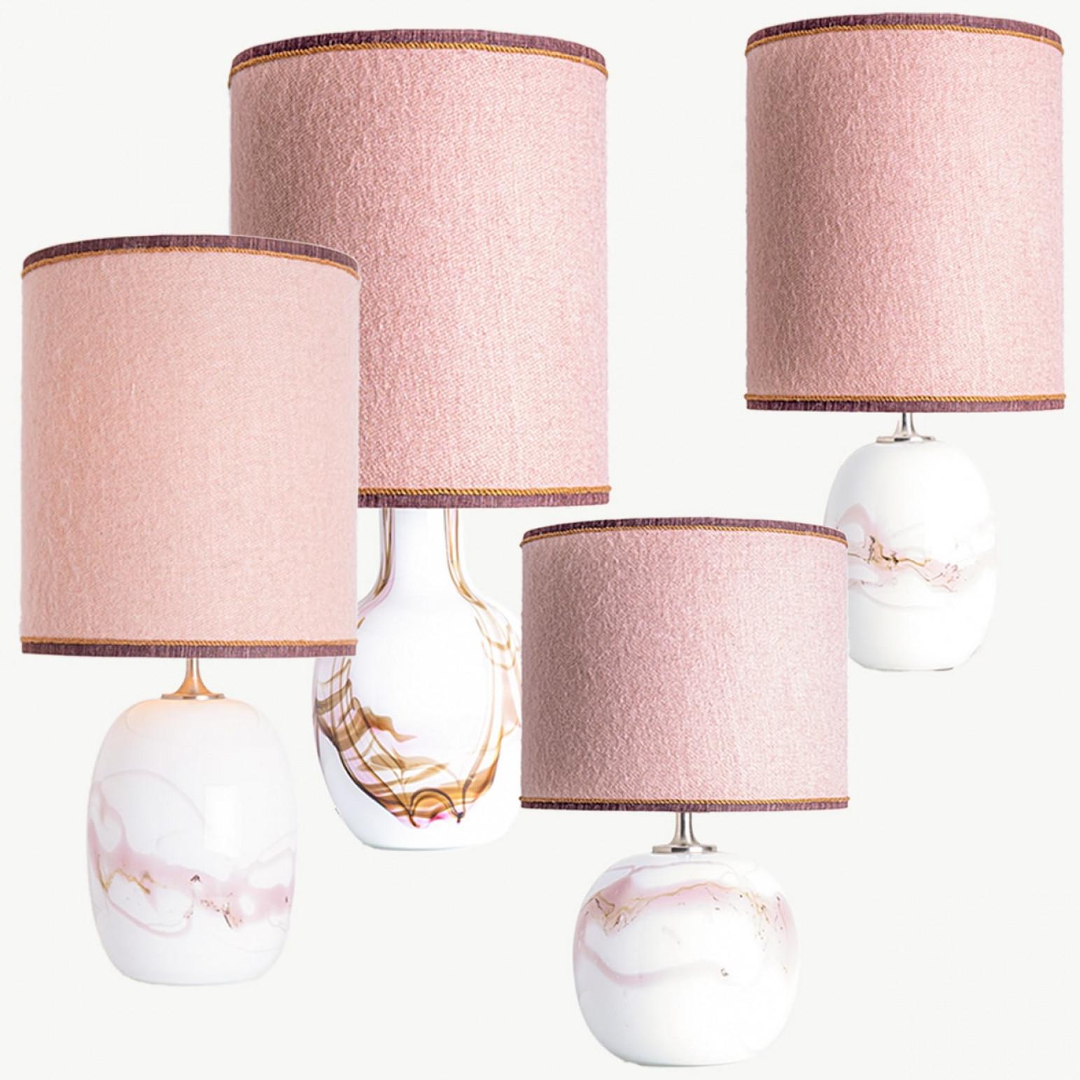 1 of the 2 Holmegaard White and Pink Glass Table Lamps, Dusty Rose Lampshades en venta 7