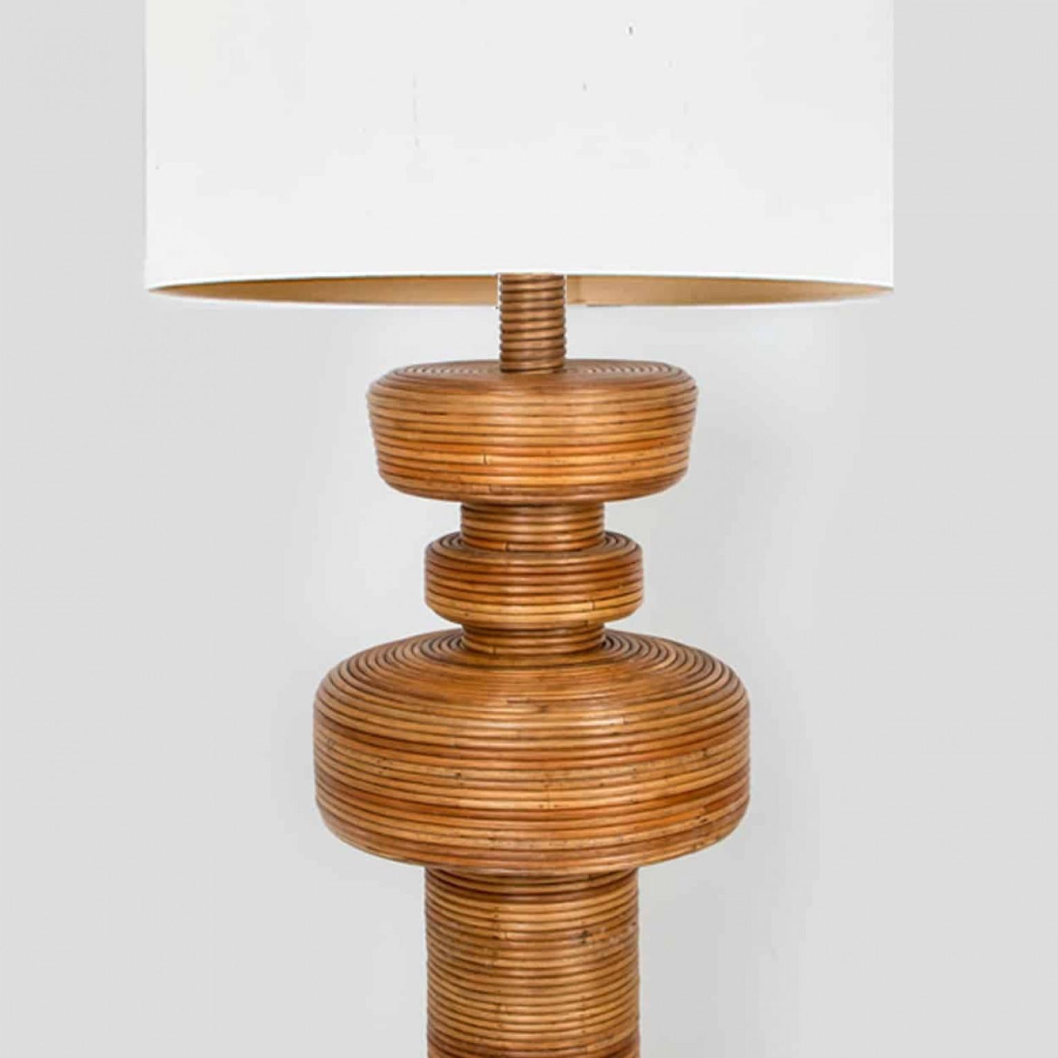 1 delle 2 enormi lampade da terra in rattan ecologico di René Houben in vendita 2