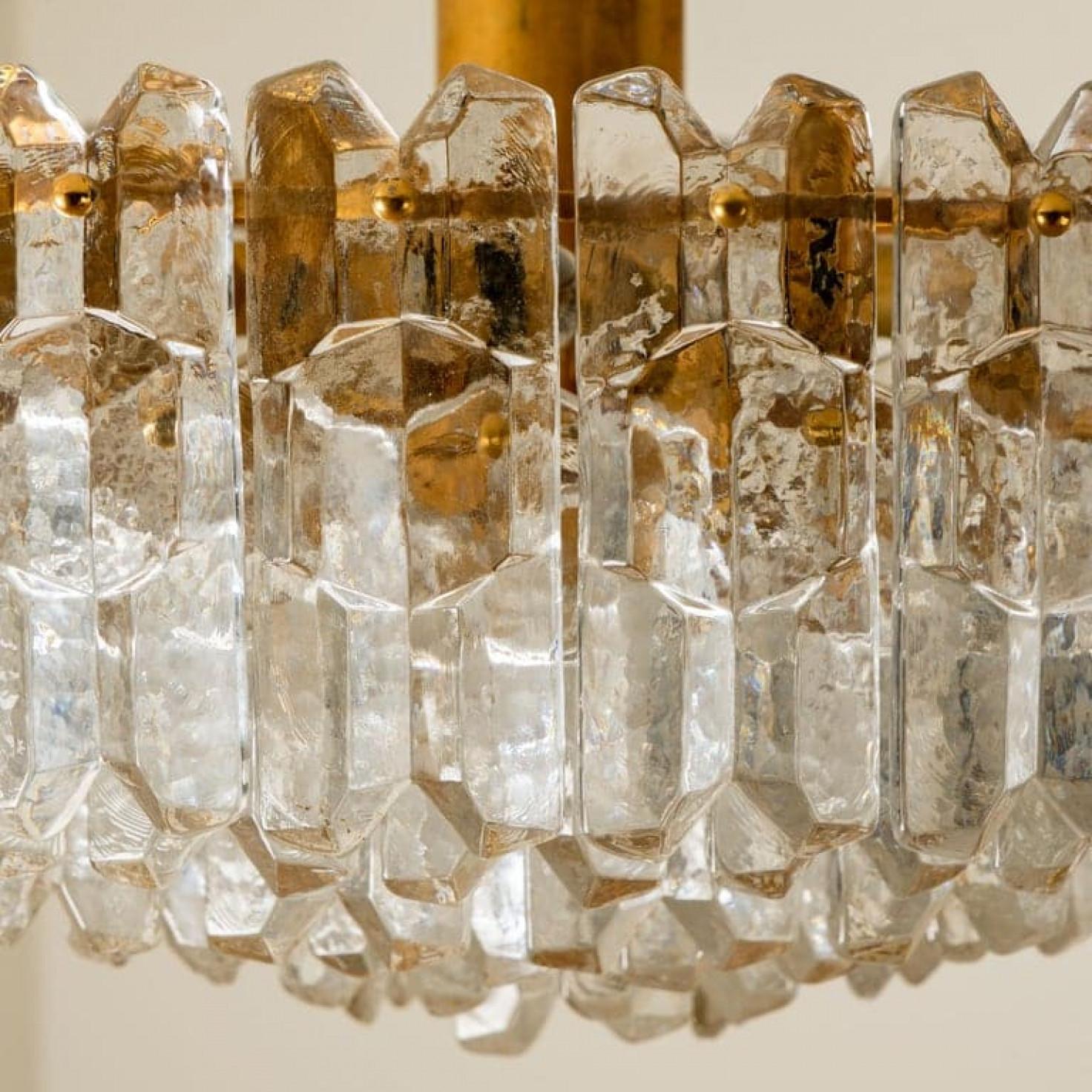 1 of the 2 Huge Kalmar Chandeliers 'Palazzo', Gilded Brass Glass, Austria, 1970s en venta 2