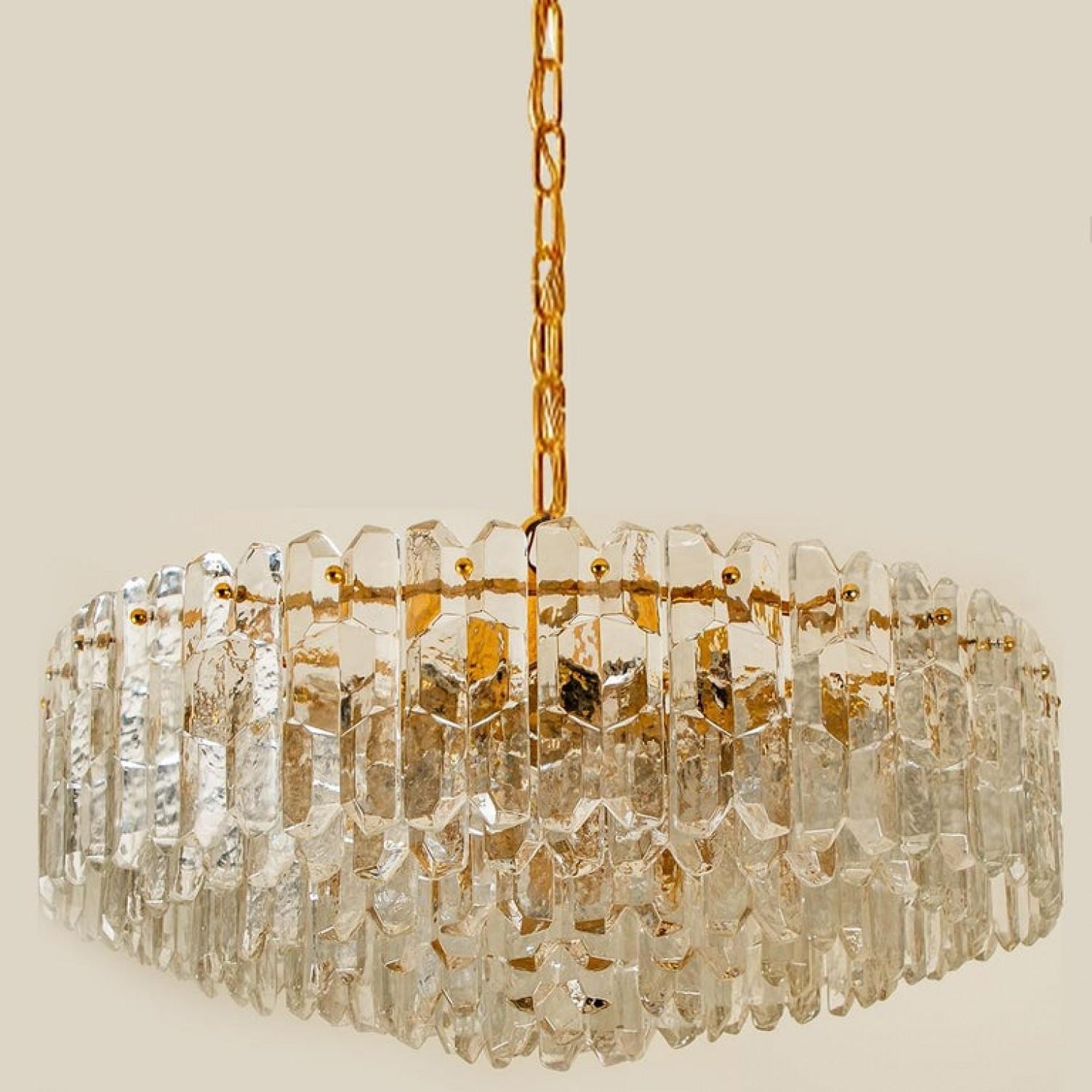 1 of the 2 Huge Kalmar Chandeliers 'Palazzo', Gilded Brass Glass, Austria, 1970s For Sale 4
