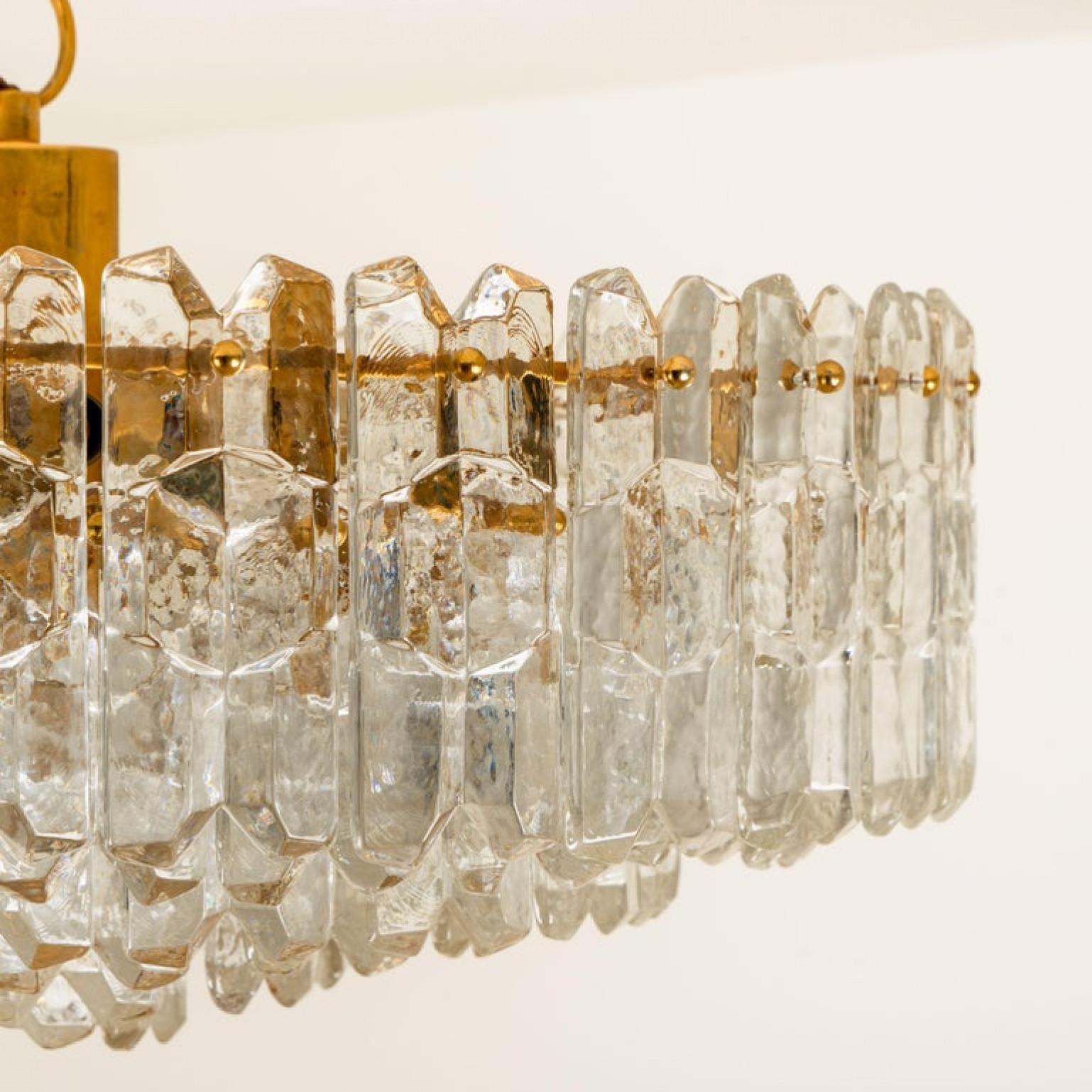 1 of the 2 Huge Kalmar Chandeliers 'Palazzo', Gilded Brass Glass, Austria, 1970s For Sale 7