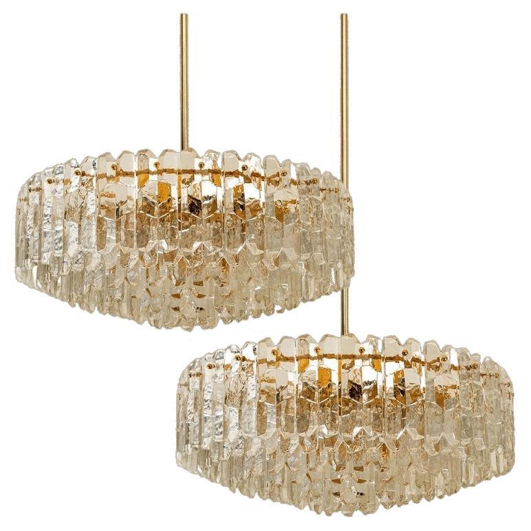 1 dei 2 enormi lampadari Kalmar 'Palazzo', vetro dorato in ottone, Austria, anni '70 in vendita