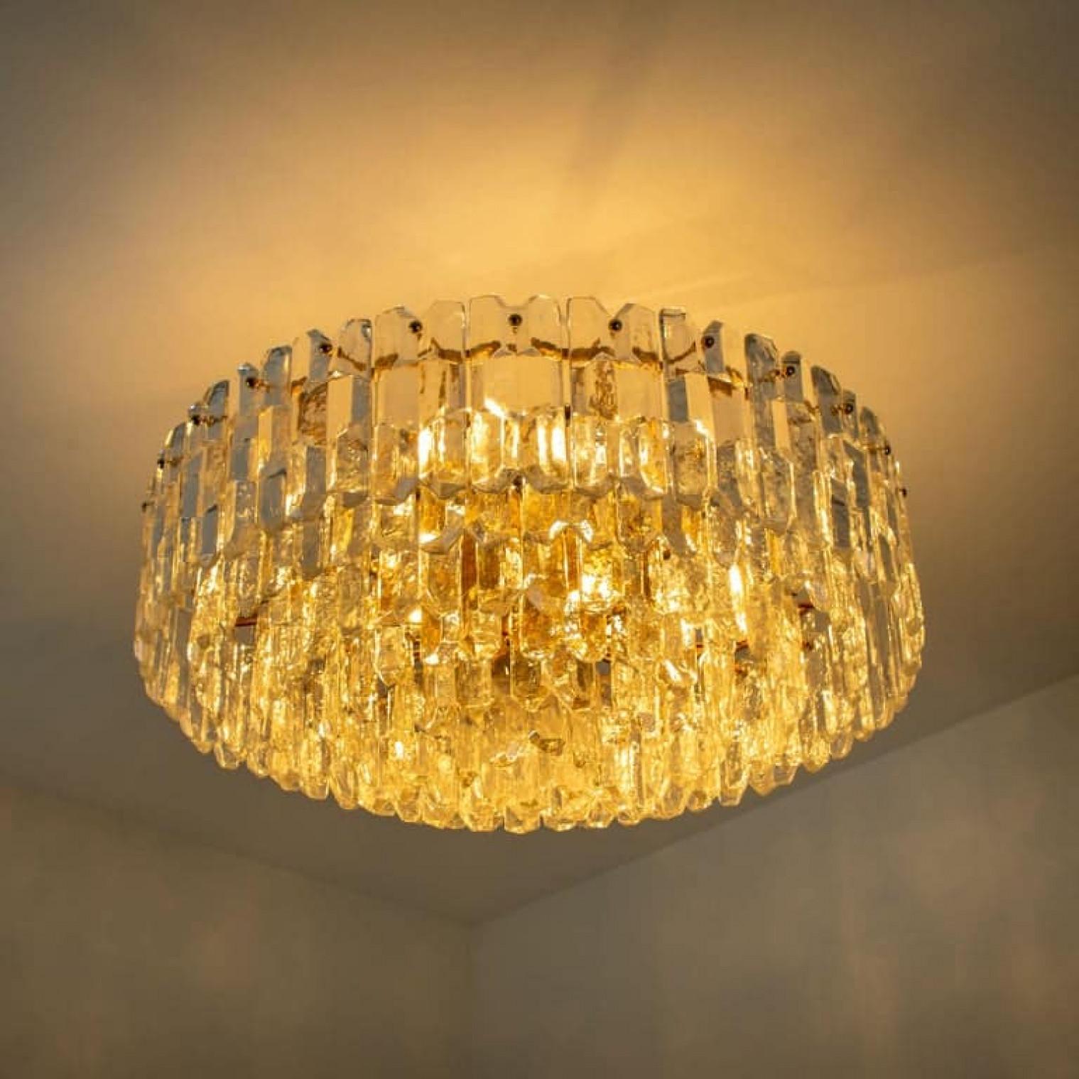 1 of the 2 Huge Kalmar Chandeliers 'Palazzo', Gilt Brass Glass, Austria, 1970 For Sale 7