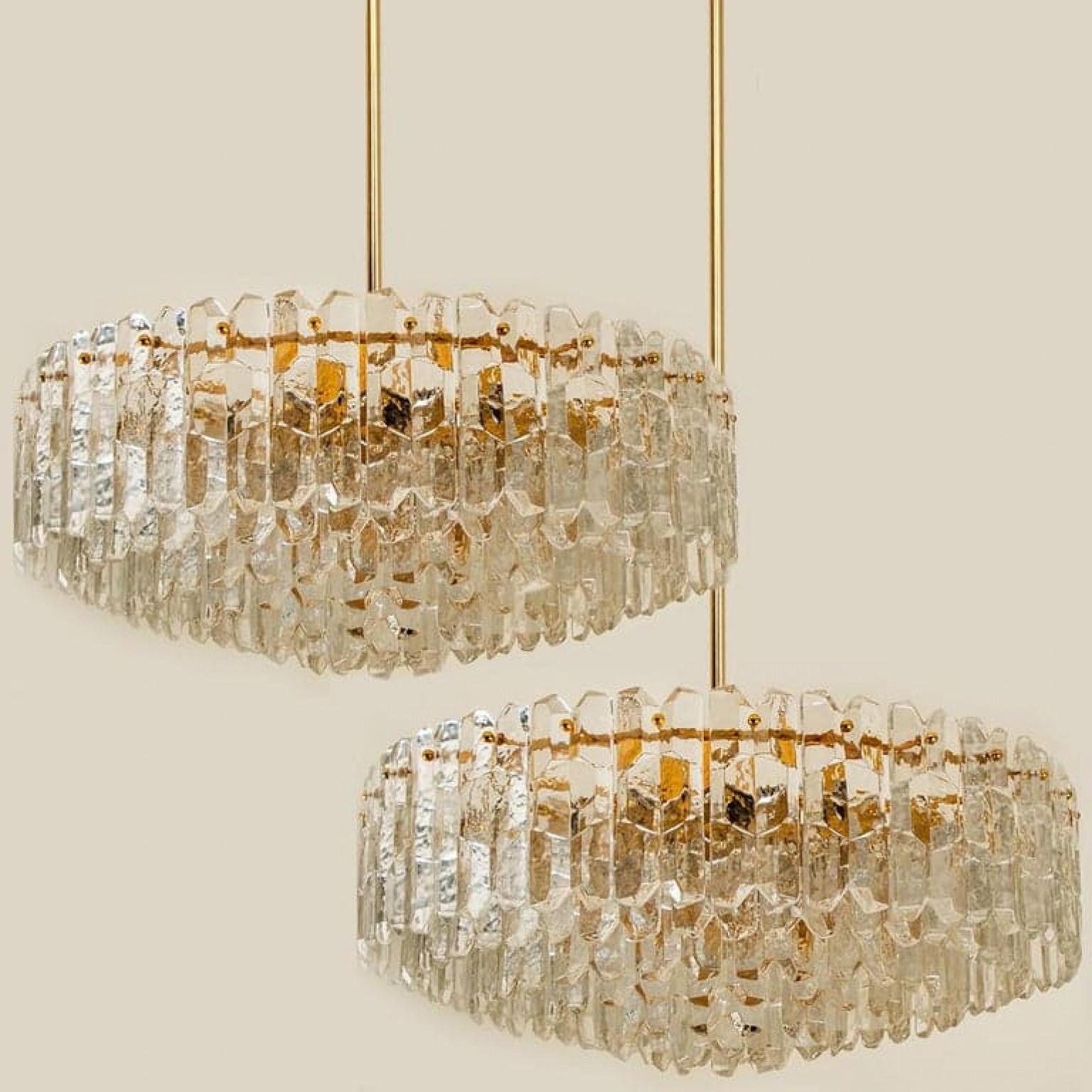 1 of the 2 Huge Kalmar Chandeliers 'Palazzo', Gilt Brass Glass, Austria, 1970 For Sale 9