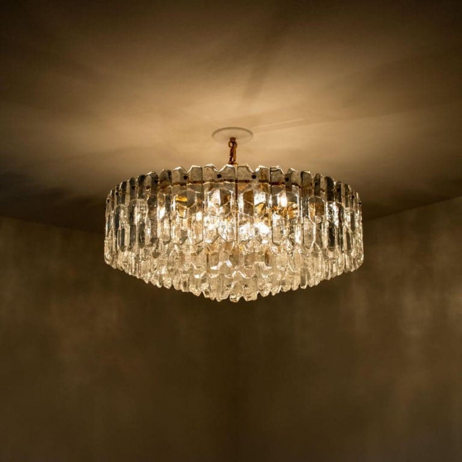 1 des 2 grands lustres Kalmar « Palazzo » en verre et laiton doré, Autriche, 1970 en vente 7