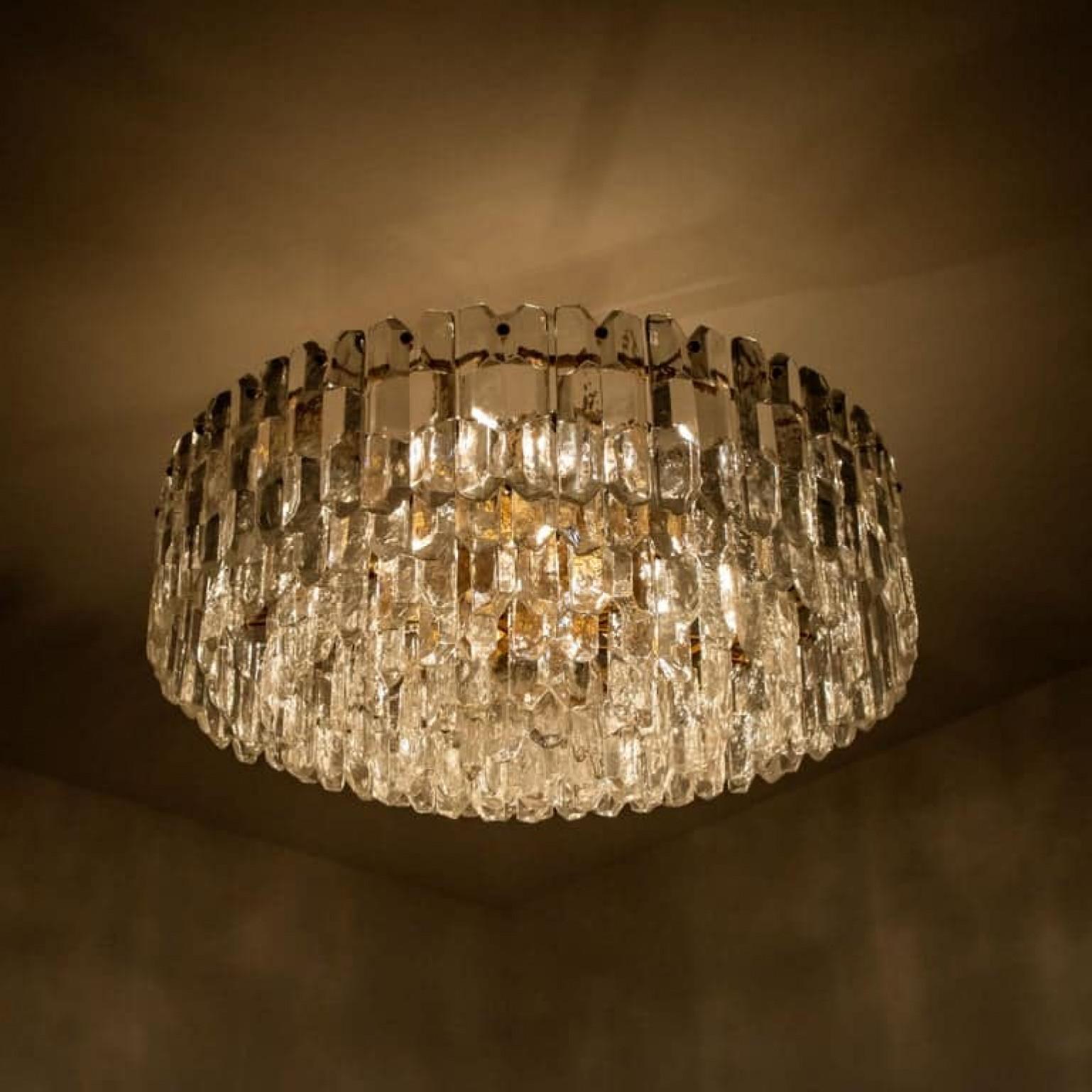 1 of the 2 Huge Kalmar Chandeliers 'Palazzo', Gilt Brass Glass, Austria, 1970 For Sale 10