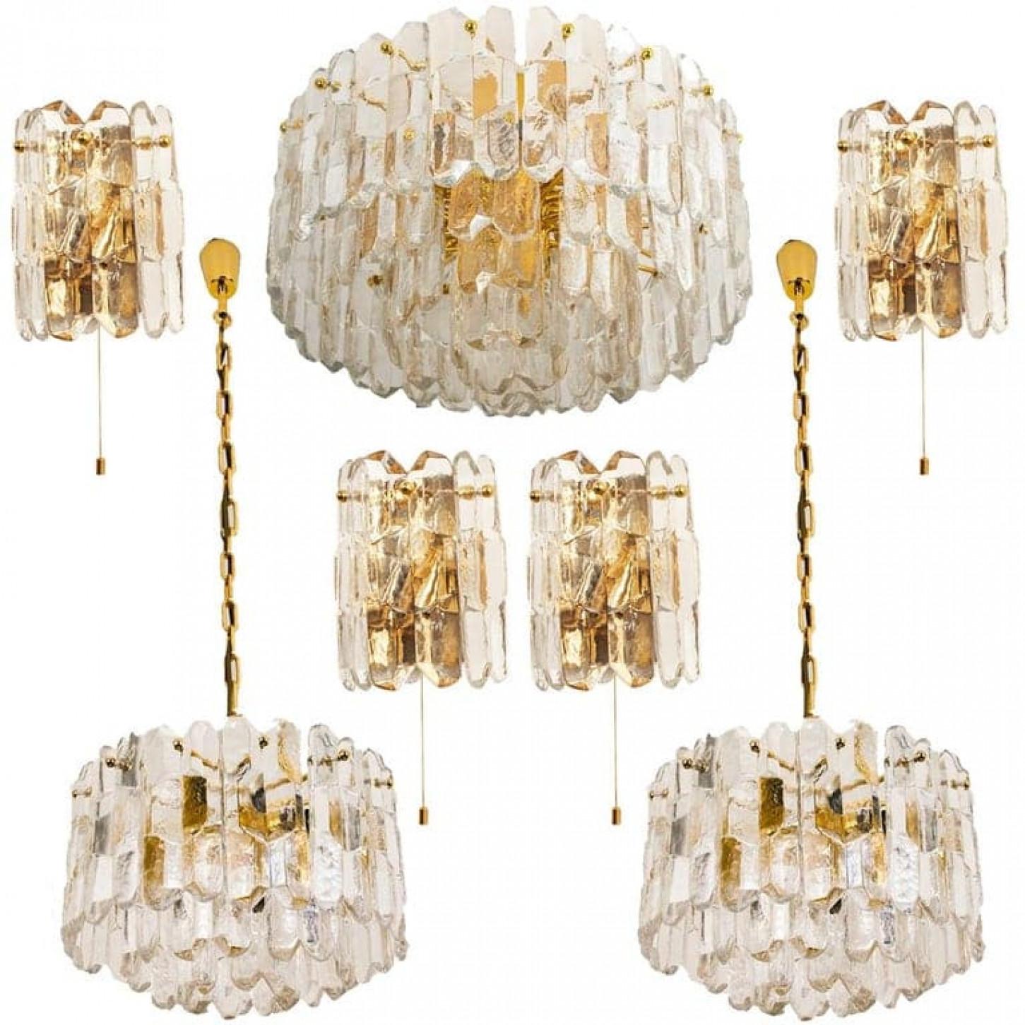 1 of the 2 Huge Kalmar Chandeliers 'Palazzo', Gilt Brass Glass, Austria, 1970 For Sale 12