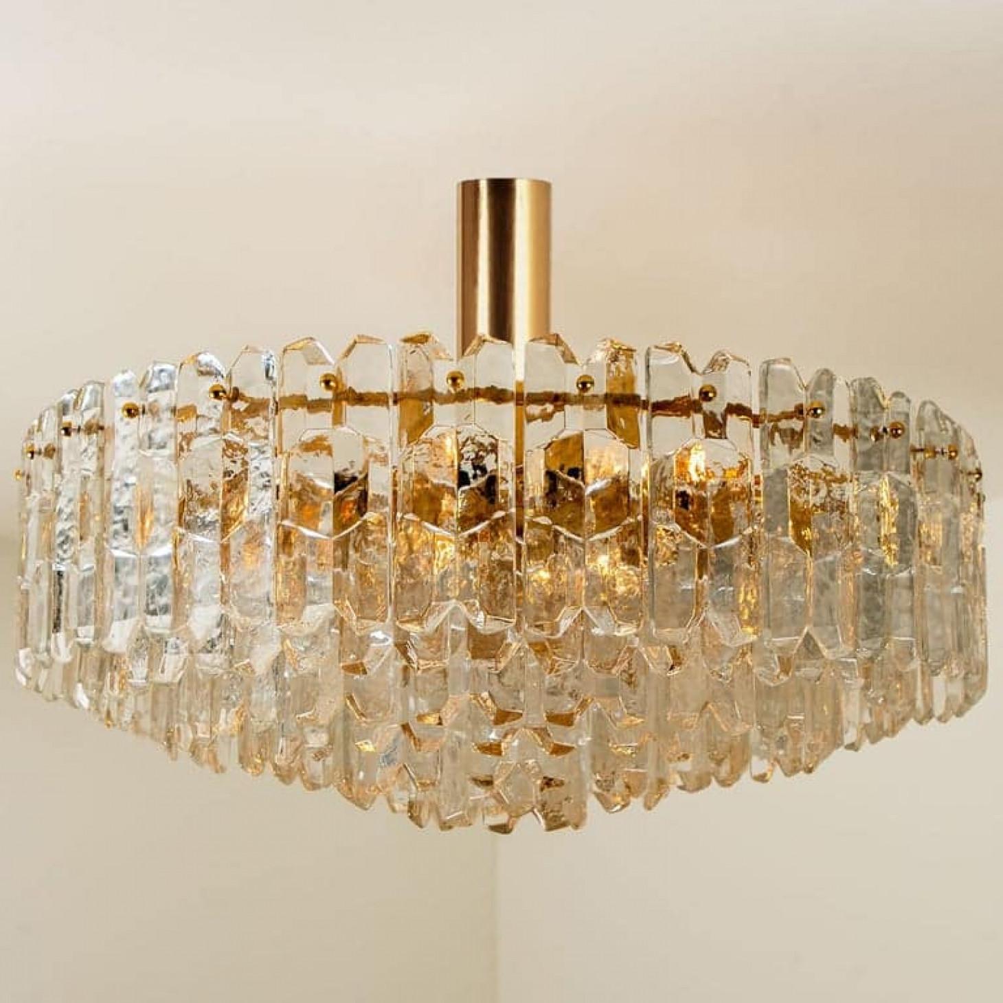 1 des 2 grands lustres Kalmar « Palazzo » en verre et laiton doré, Autriche, 1970 en vente 1