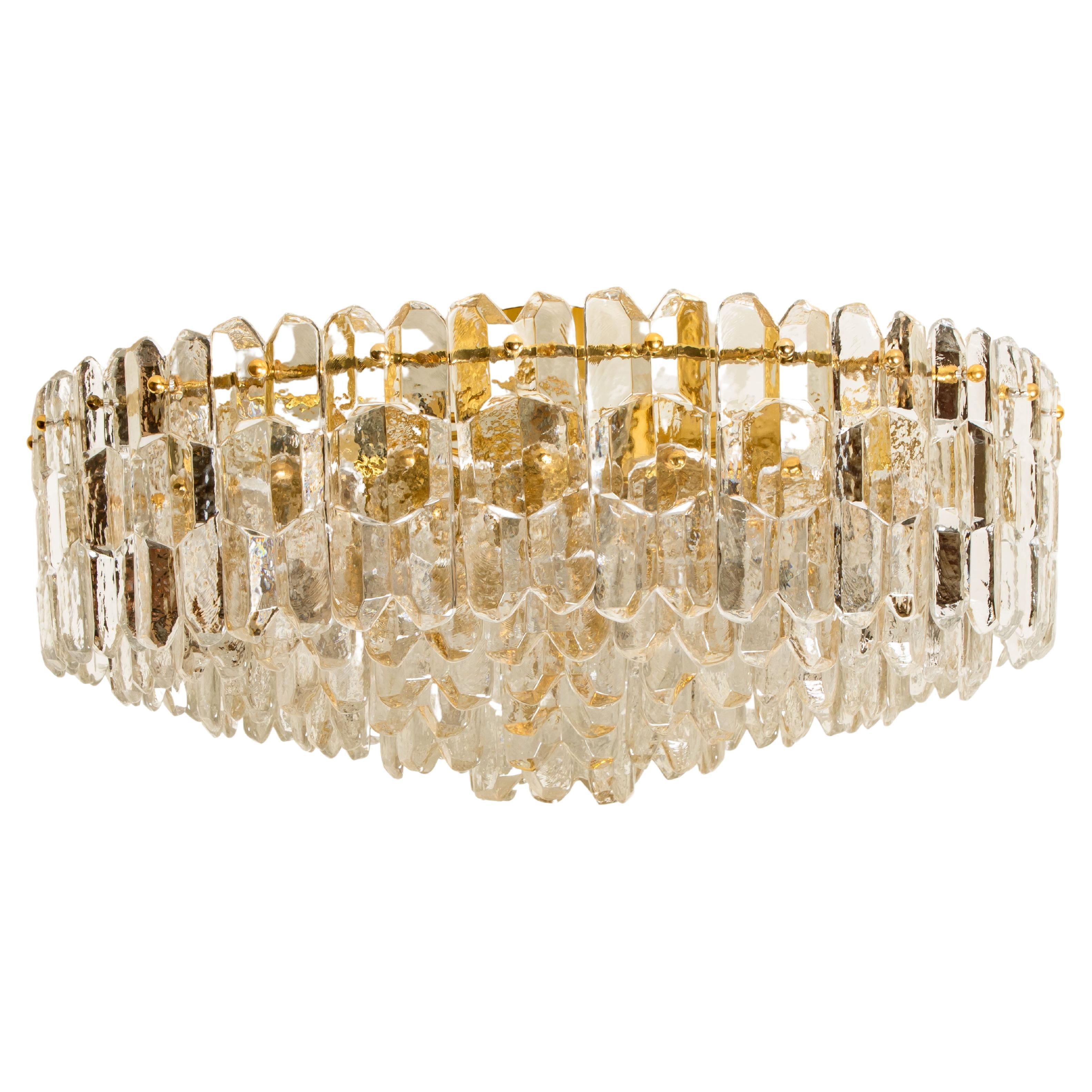 1 of the 2 exquisite 24-carat gold-plated brass and clear brilliant glass 'Palazzo' light fixture by J.T. Kalmar, Vienna, Austria, manufactured in circa 1970 (late 1960s and early 1970s). High end piece. Beautiful craftsmanship from the 20th