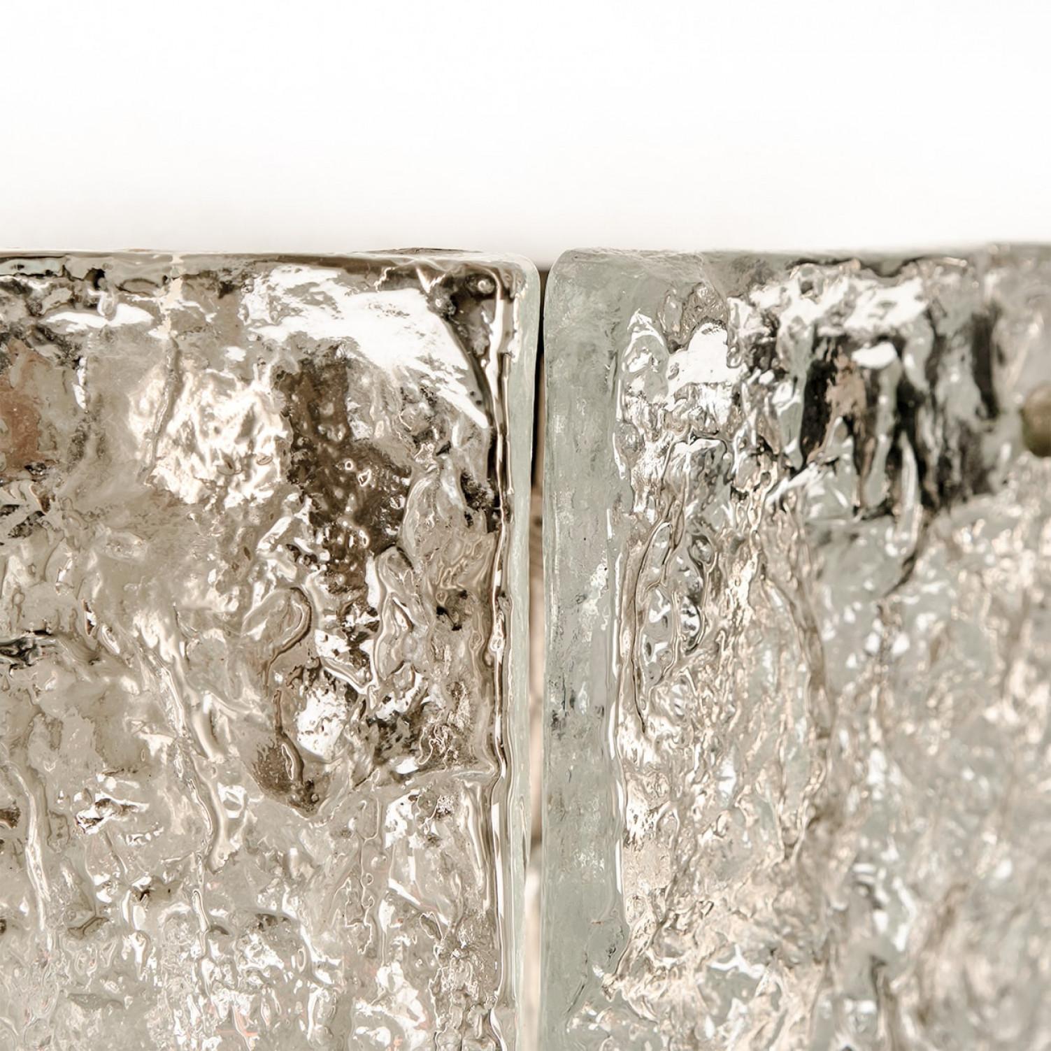 1 de las 2 lámparas de pared J.T. Kalmar, modelo Karlstein, Viena, hacia 1960 Chapado en venta