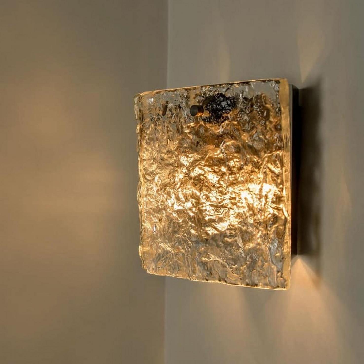 1 de las 2 lámparas de pared J.T. Kalmar, modelo Karlstein, Viena, hacia 1960 siglo XX en venta