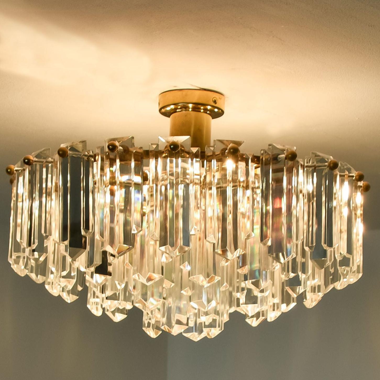 1 de los 2 empotrables Kalmar, cristal de latón dorado, Austria, 1970 Otro en venta