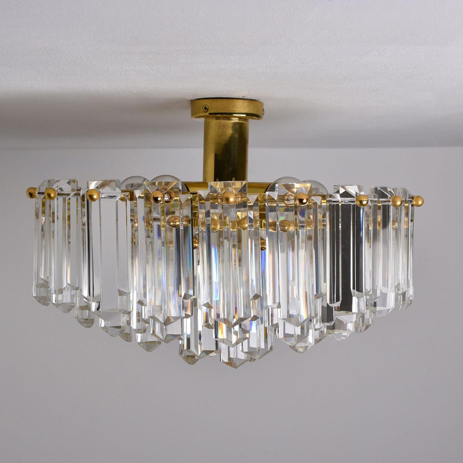 1 de los 2 empotrables Kalmar, cristal de latón dorado, Austria, 1970 Latón en venta