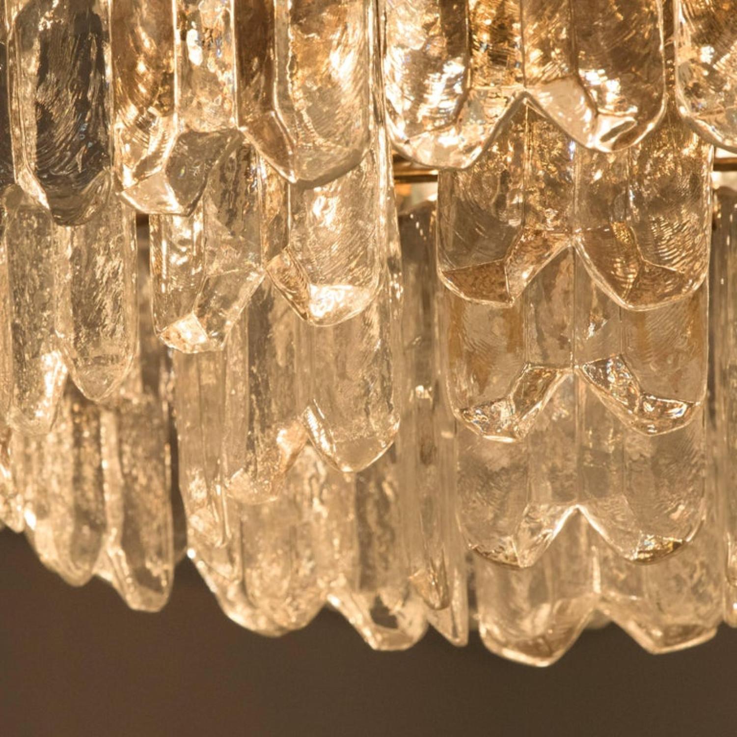 1 der 2 Kalmar „Palazzo“-Leuchten oder Einbaubeleuchtung aus vergoldetem Messing und Glas (20. Jahrhundert) im Angebot