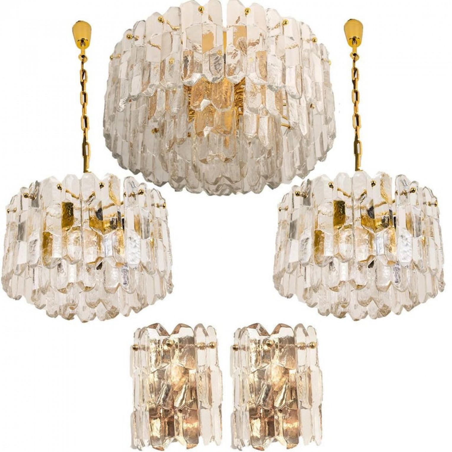1 des 2 pièces  Luminaires KalmarPalazzo en laiton et verre, 1970 en vente 4