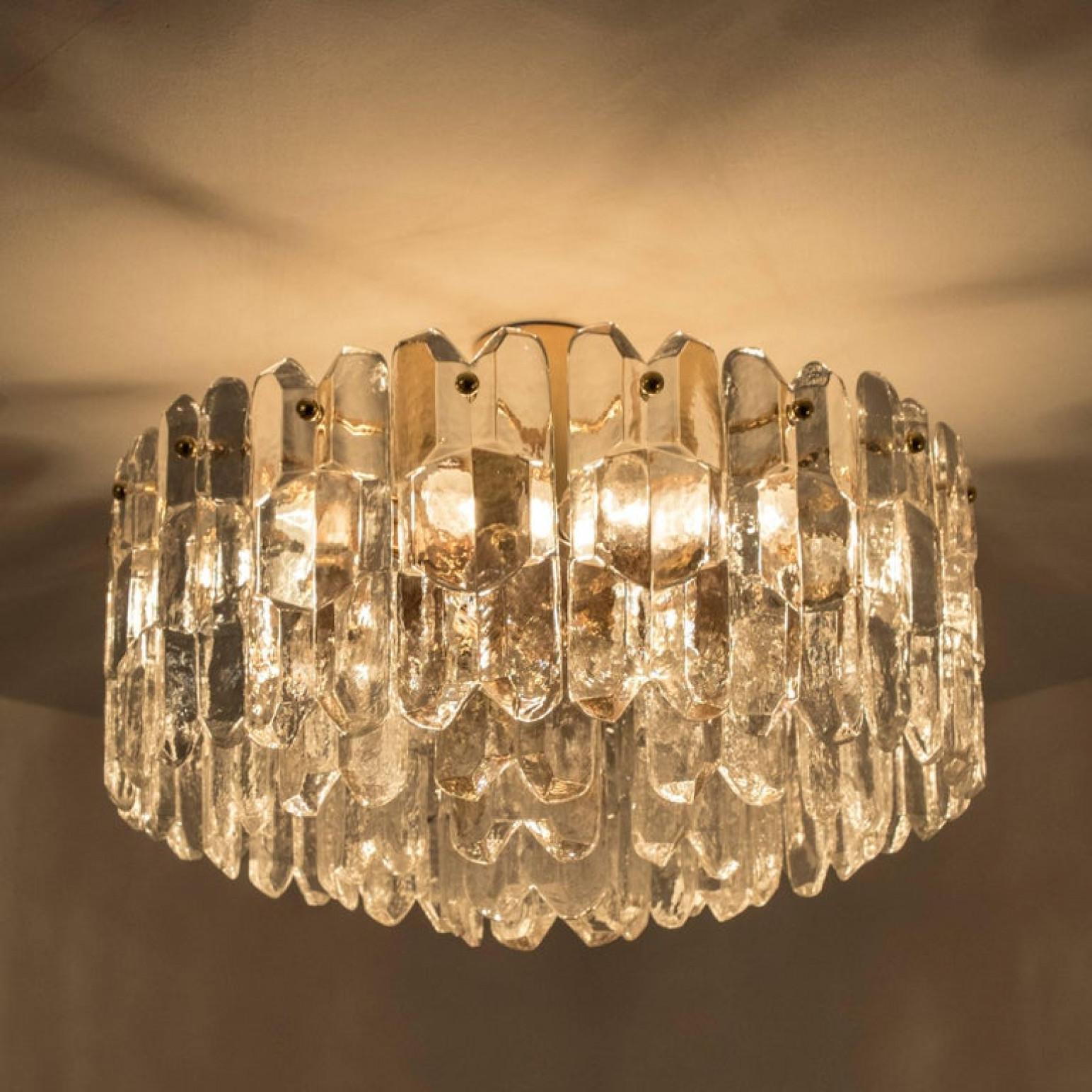 1 des 2 pièces  Luminaires KalmarPalazzo en laiton et verre, 1970 Bon état - En vente à Rijssen, NL