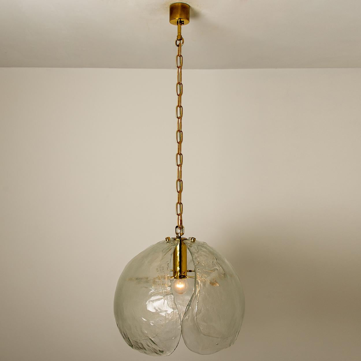 1 of the 2 Kalmar Style Pendant Lights, Clear Glass and Brass, 1970s For Sale 7