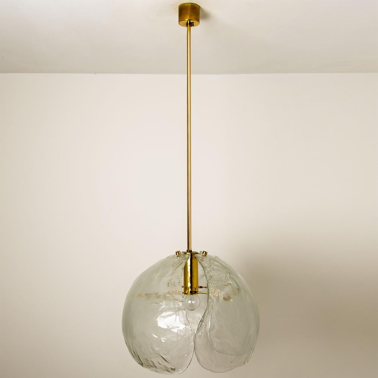 1 of the 2 Kalmar Style Pendant Lights, Clear Glass and Brass, 1970s For Sale 1