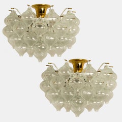 1 of the 2 Kalmar 'Tulipan' Clear Glass Light Fixtures, Austria 1960s