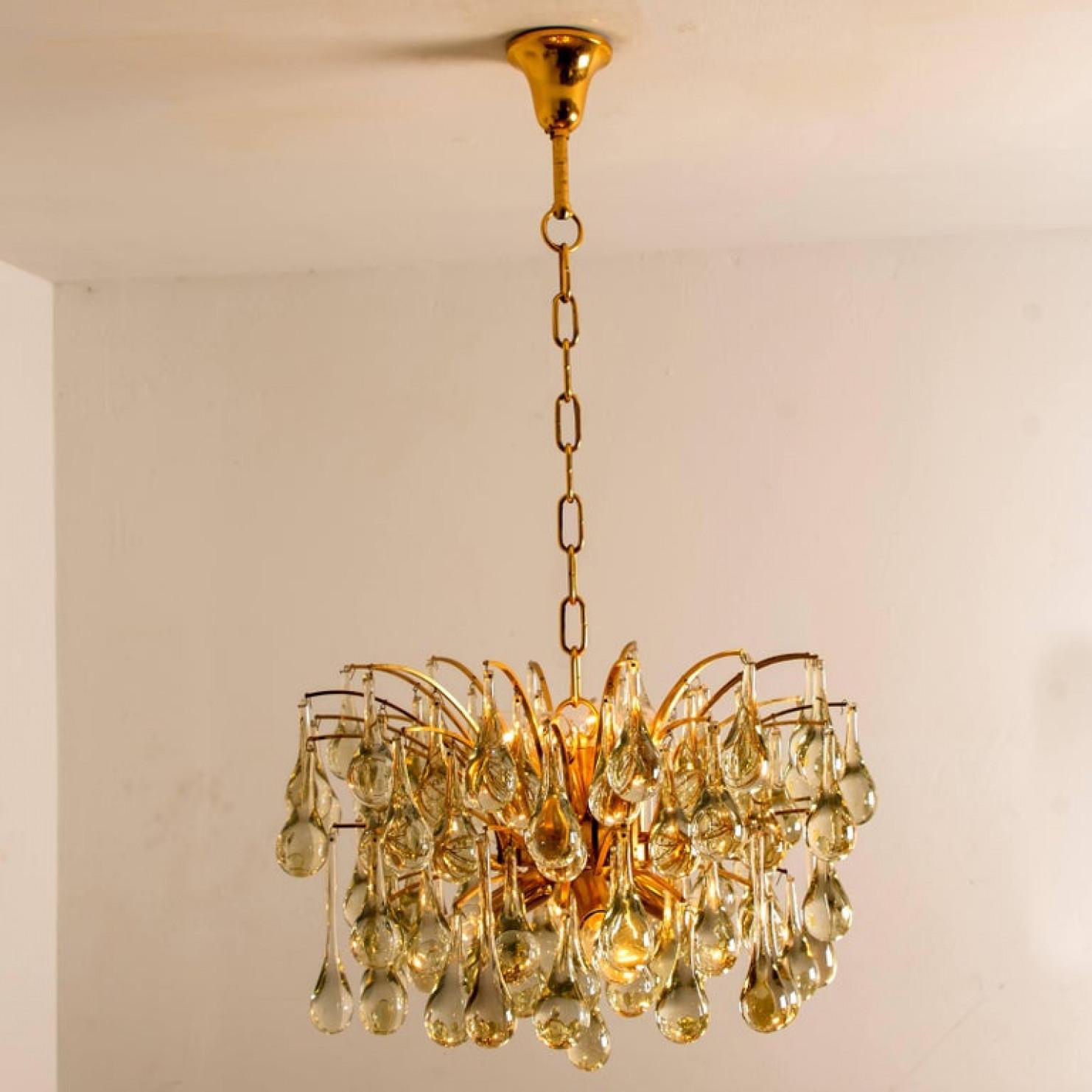 1 of the 2 Large Brass and Crystal Chandeliers, Ernst Palme, Germany, 1970s For Sale 3