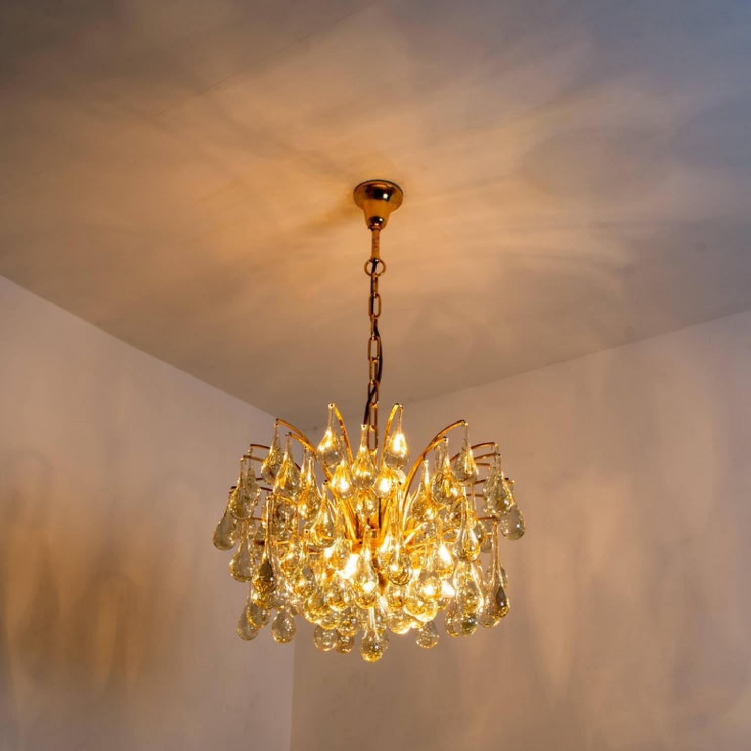 1 of the 2 Large Brass and Crystal Chandeliers, Ernst Palme, Germany, 1970s For Sale 8