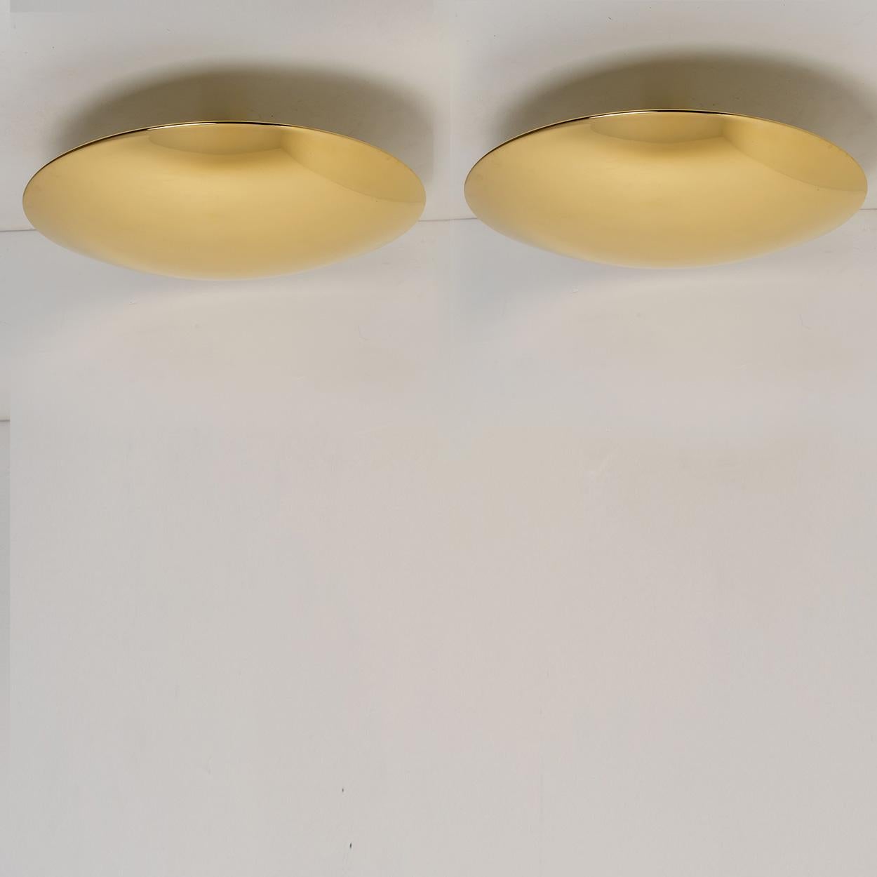 1 of the 2 Large Florian Schulz Brass Flushmount Ceiling /Wall Lights, 1970 For Sale 6