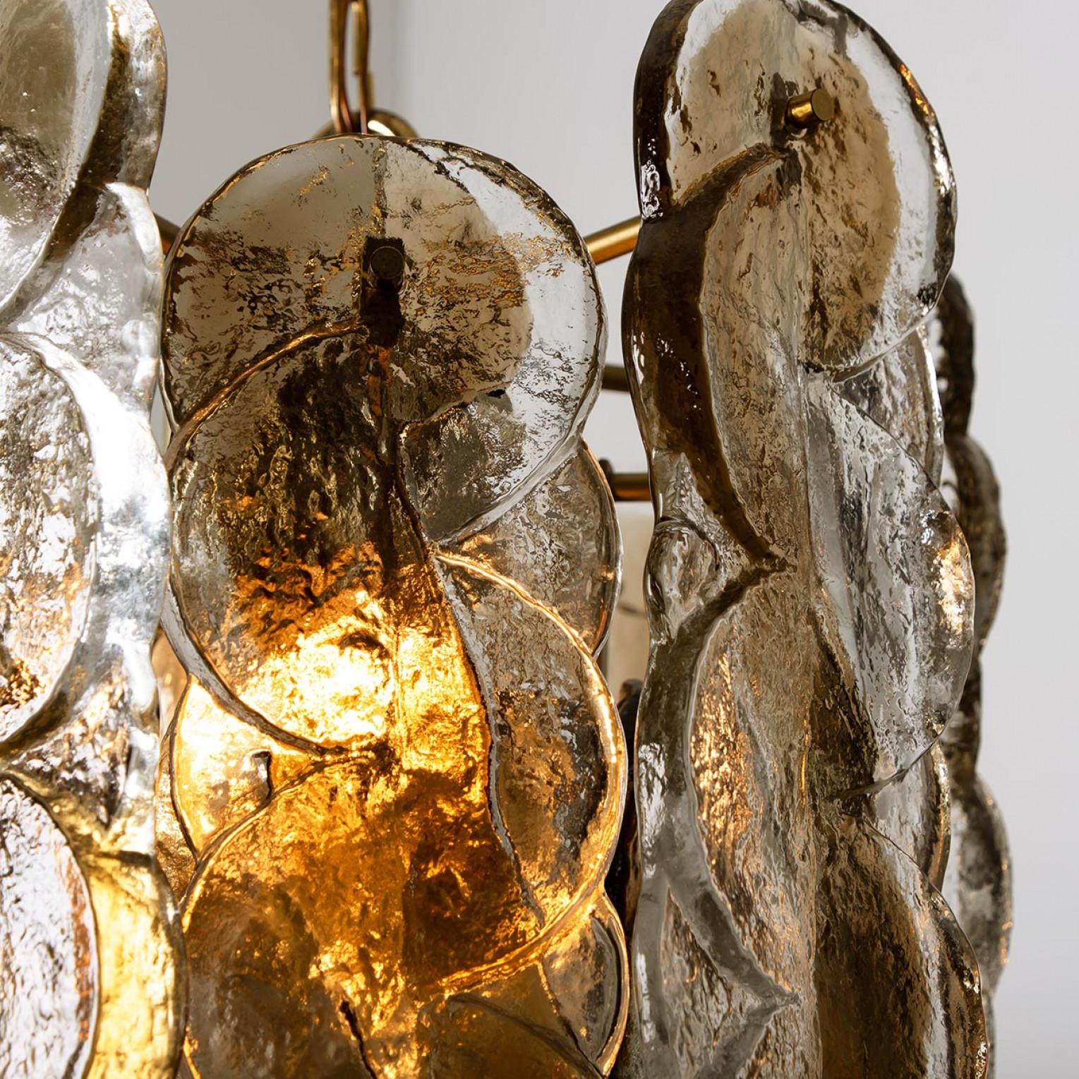 1 of the 2 Large Kalmar Chandeliers Citrus Swirl Smoked Glass, Austria, 1969 in vendita 5